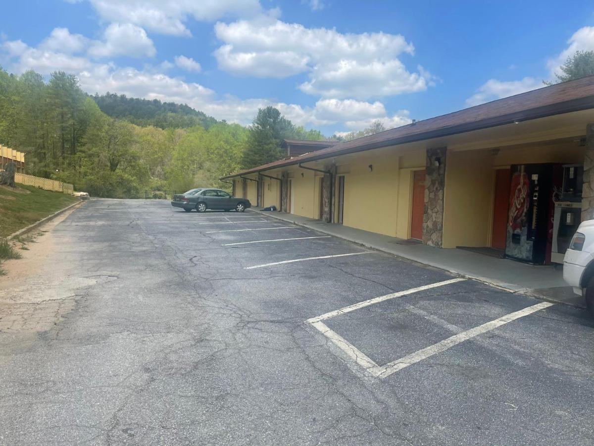 Budgetel Inn & Suites Dillard Zewnętrze zdjęcie