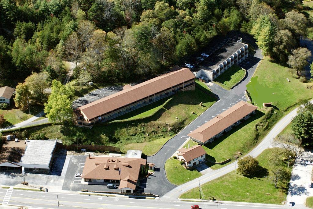 Budgetel Inn & Suites Dillard Zewnętrze zdjęcie